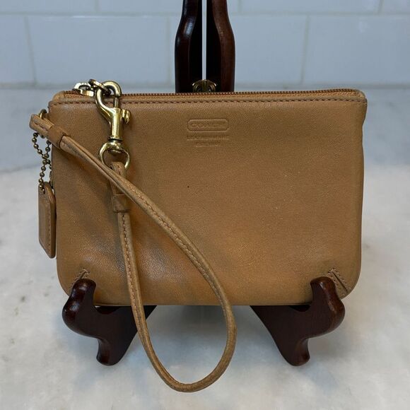 Coach Wristlet Bag Purse Smooth Leather tan Wallet Pouch Clutch - Picture 1 of 14